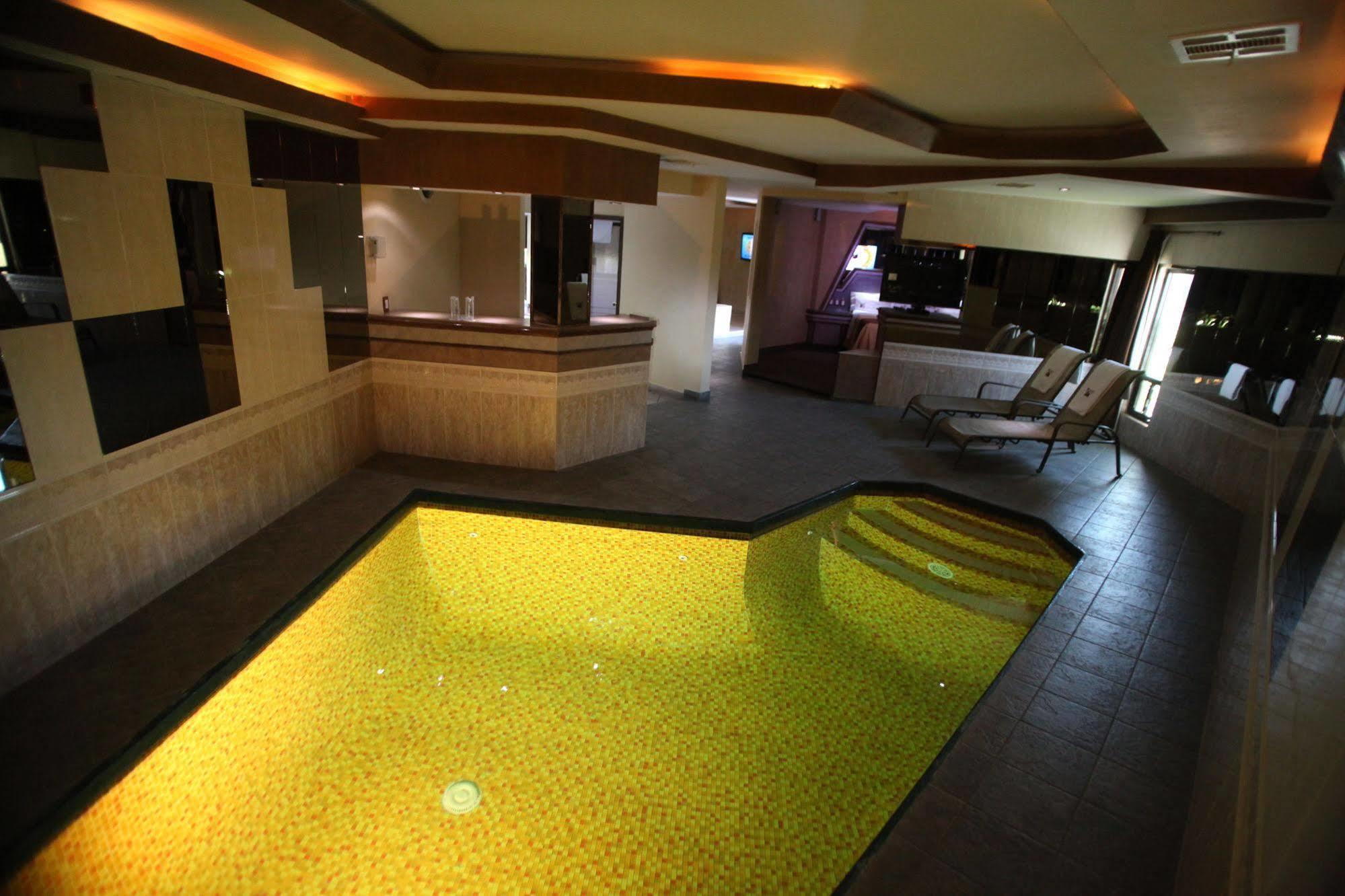 מקסיקלי Motel Mediterraneo מראה חיצוני תמונה