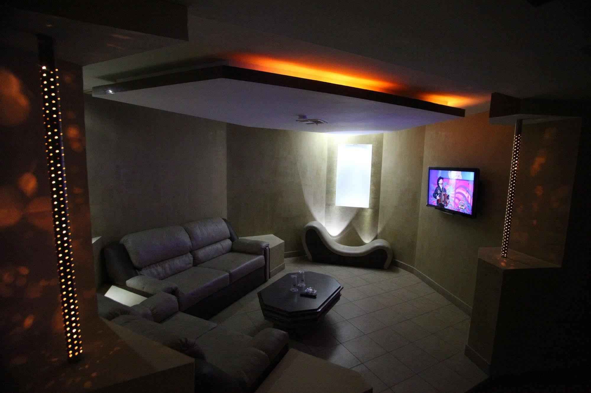 מקסיקלי Motel Mediterraneo מראה חיצוני תמונה
